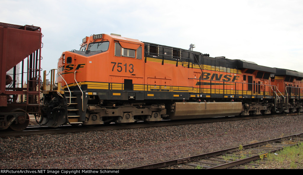 BNSF 7513